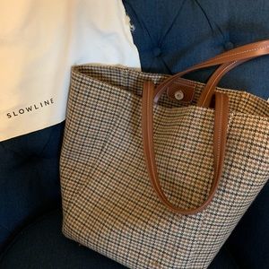 SLOWLINE HOUNDSTOOTH TOTE
